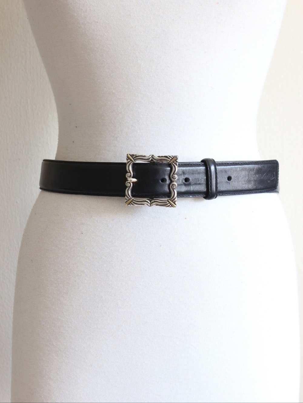 Fossil Black Leather Belt with Two-Tone Ornate Square Buckle Size Large - Picture 3 of 12